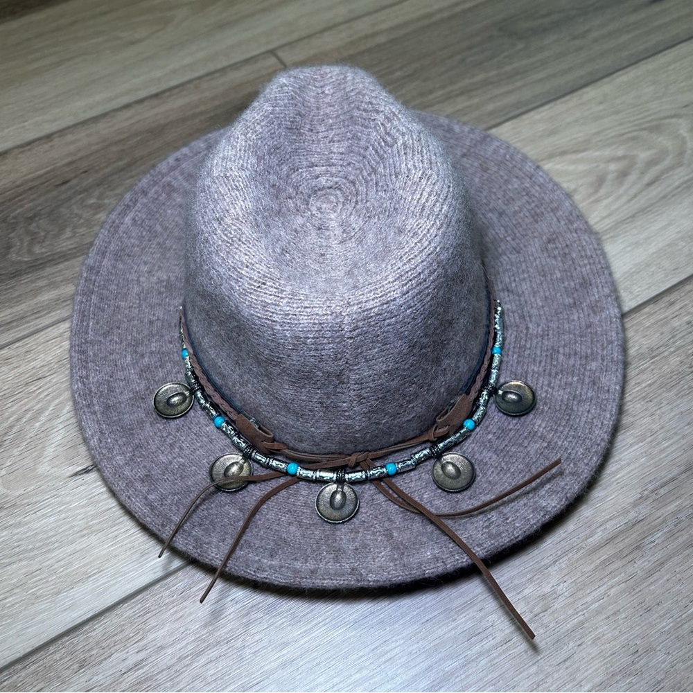 Stylish Gray Wool Hat with Beaded Band